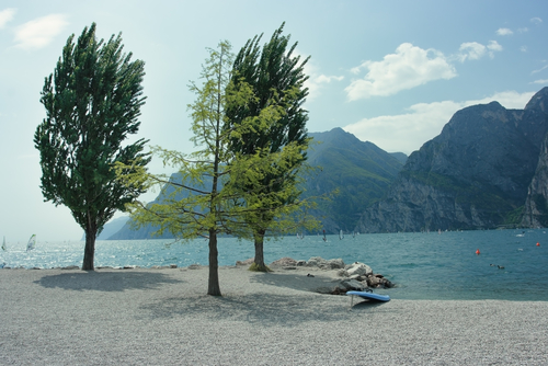 Der Gardasee: Surfen, Wasserski und Wakeboarden